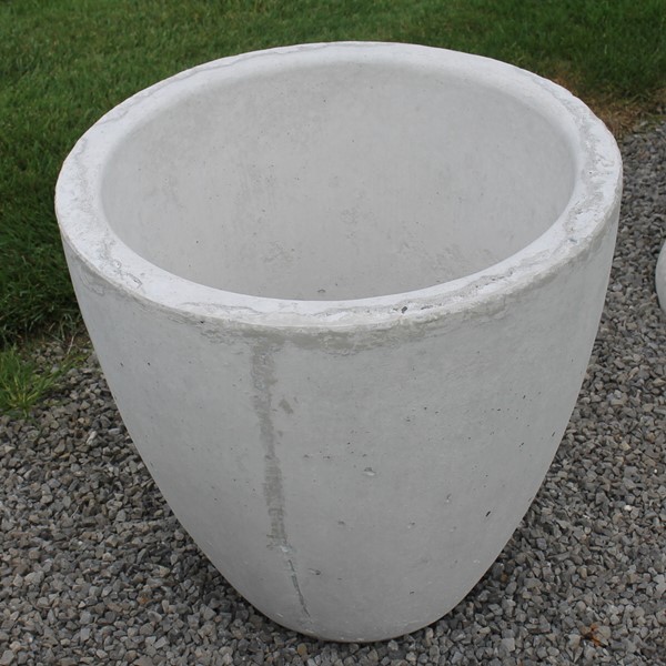 Large smooth finish cone planter