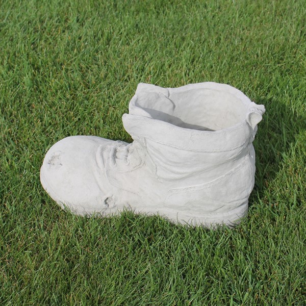 A medium work boot with a good sized planting cavity