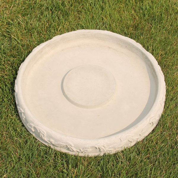 Oak Leaf Medium Bird Bath top