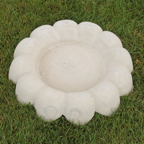 Serrated Medium Bird Bath top