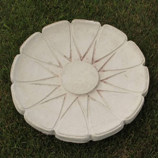 Wild Flower Medium Bird Bath top