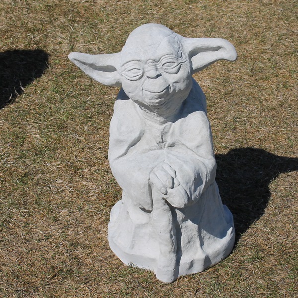 yoda lawn statue