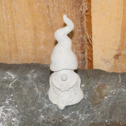 Small Gnome with arms in Front