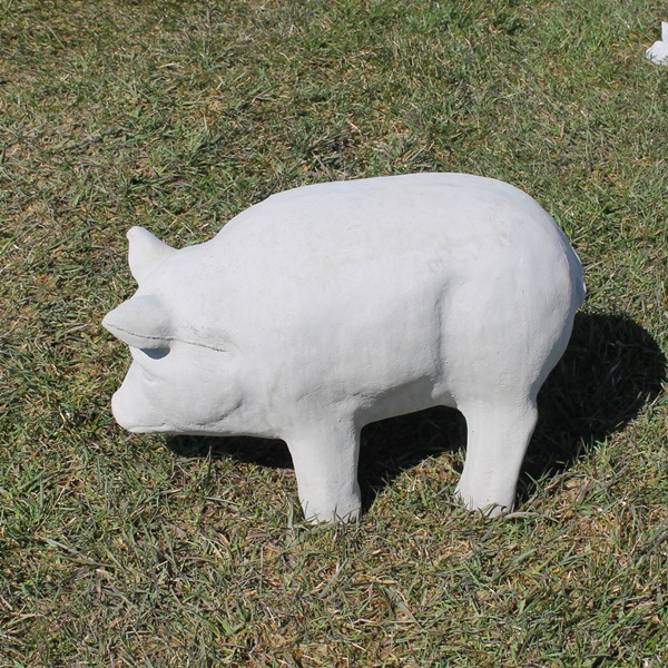 Round Pig Concrete Garden Supply