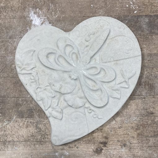 Heart Dragon Fly Plaque N Concrete Garden Supply