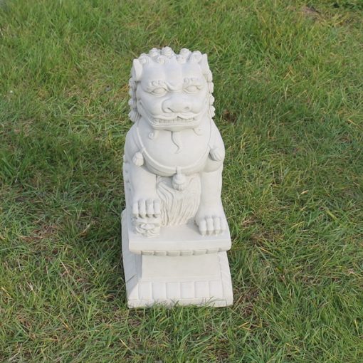 Foo Dog with Right Paw Up N Concrete Garden Supply