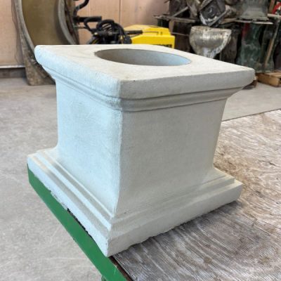 Simple Square Base – Pedestal