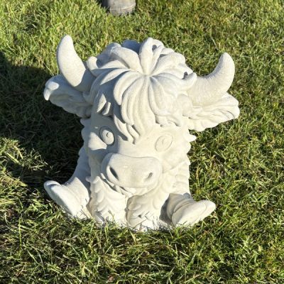 Big Eyes Open Highland Cow N Concrete Garden Supply