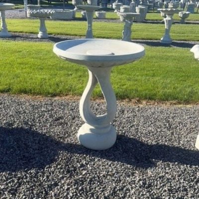 Ribbon Lane Medium Bird Bath